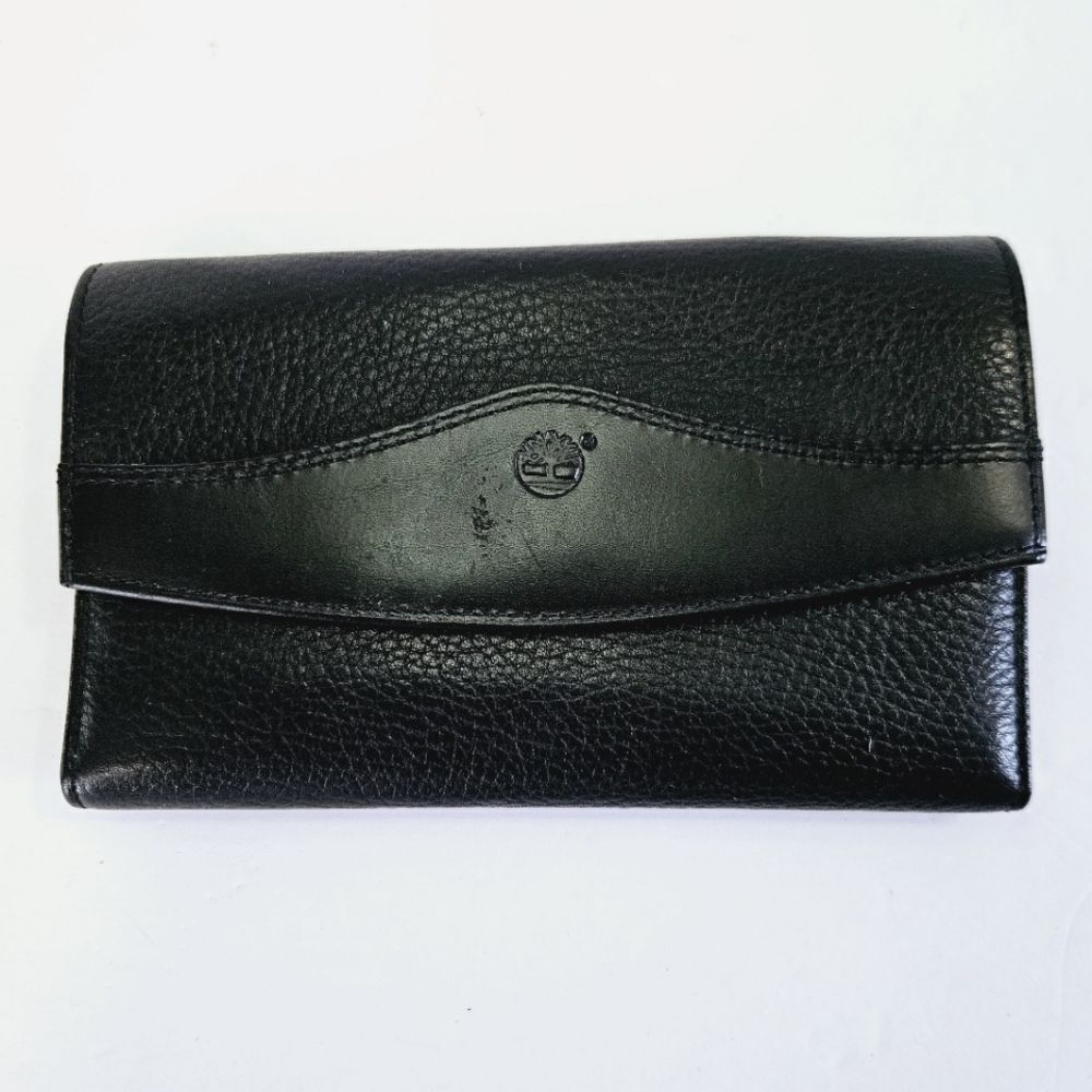 NWT Timberland Black Sleek Pebbled Leather Signature Logo Wallet Clutch Billfold
